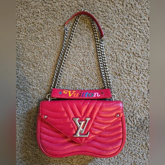Louis Vuitton New Wave PM Chain Bag! - Picture 2 of 16
